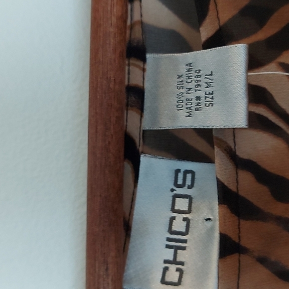 NWT Chico's 100% Silk Sheer Animal/Tiger Print Ponch Size M/L - Picture 4 of 4